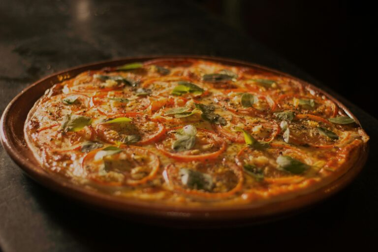 Read more about the article “Chicken Pizza Recipe: Quick, Cheesy, and Flavorful!”